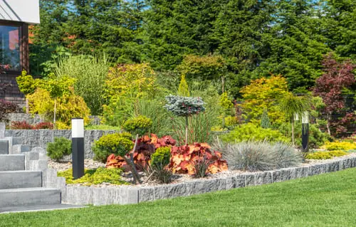 Six Questions to Ask Before You Hire a Landscaping Crew